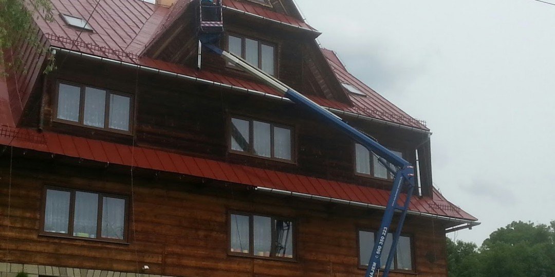http://www.malowanie-dachow.pl/wp-content/uploads/2016/02/wymiana-rynien-z-podnośnika-1080x540.jpg