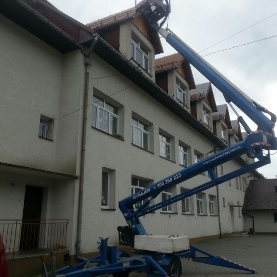 http://www.malowanie-dachow.pl/wp-content/uploads/2016/03/montaż-rynien-skomielna-540x540.jpg