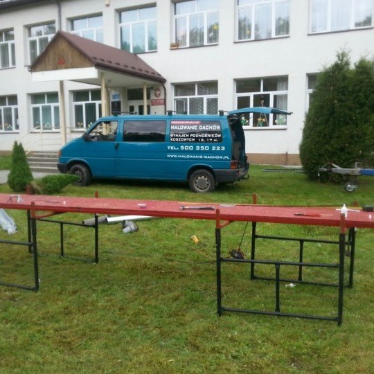 http://www.malowanie-dachow.pl/wp-content/uploads/2016/03/wymiana-rynien-stalowych-540x540.jpg