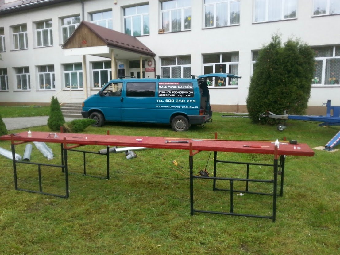 http://www.malowanie-dachow.pl/wp-content/uploads/2016/03/wymiana-rynien-stalowych.jpg